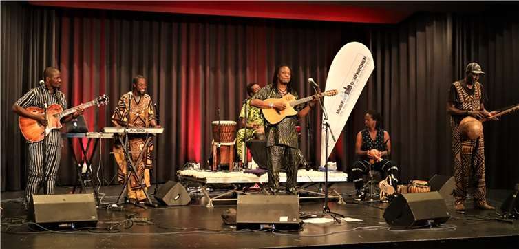 Habib Koité & Bamada konnten das Publikum in Montabaur begeistern. Foto: privat