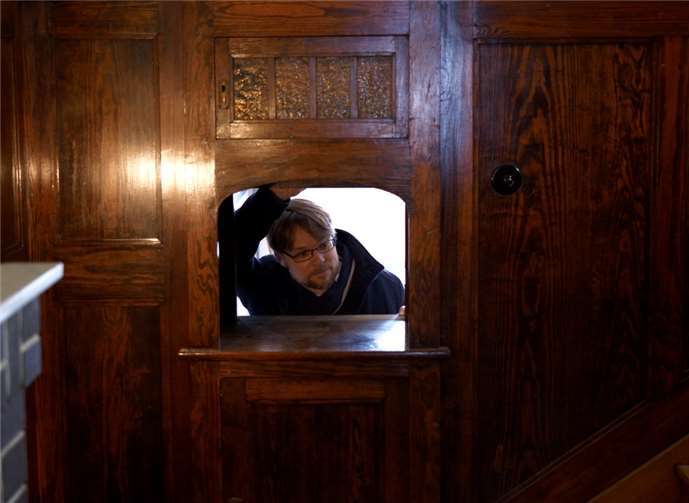 Häusergeschichten gab es schon immer, nun auch Online.