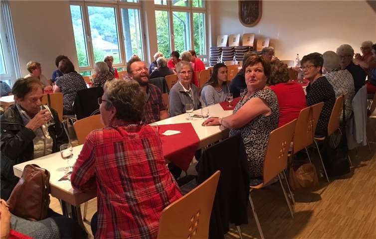 Hahn im Korb beim gemütlichen Teil des Abends war Pfarrer Ulrich Oberdörster. privat