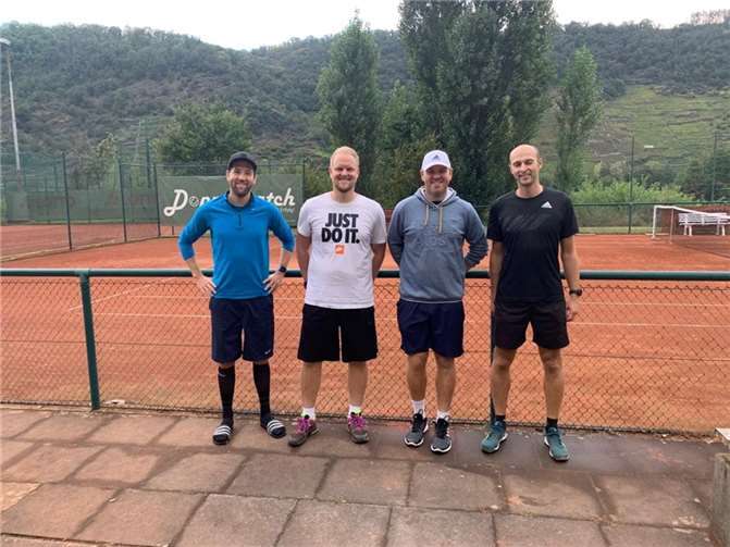 Halbfinalisten der Einzel v.li.: Daniel Schäfer, Erik Heizmann, Daniel Probst und Sebastian Krautscheid.Fotos: privat