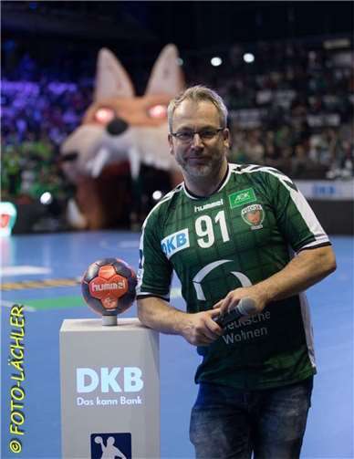 Hallensprecher Markus Assemacher bei einem Spiel der Füchse Berlin.  Foto: Foto-Lächler