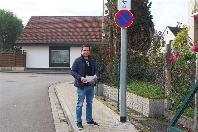 Halteverbot in der Grabenstraße.Foto: Herbert Hennes