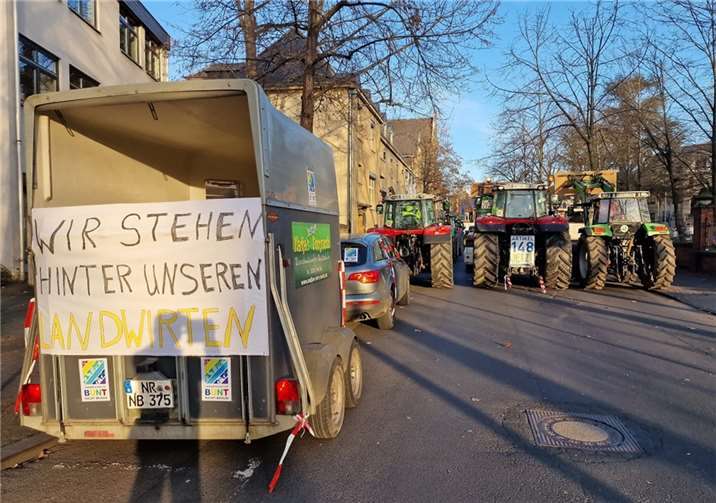 Handwerker, Spediteure und der Landwirtschaft verbundene Personen und Gewerke unterstützen den Bauernprotest auch in Neuwied.