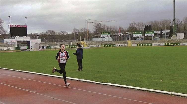 Hanna Görgen im Ziel des 1780 m-Laufes . Privat