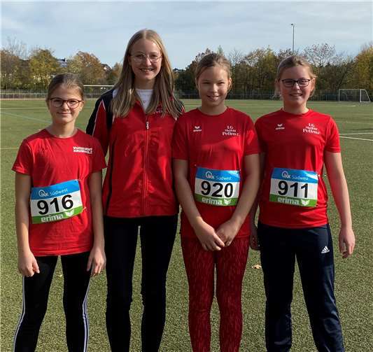 Hanna Lattwein, Anna Klara Klöckner, Laura Albert, Celina Gügel zeigten vor vielen Augen ihr sportliches Können.Foto: privat