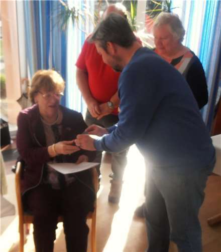 Hanna Manthey wurde für 20-jährige Mitgliedschaft geehrt.