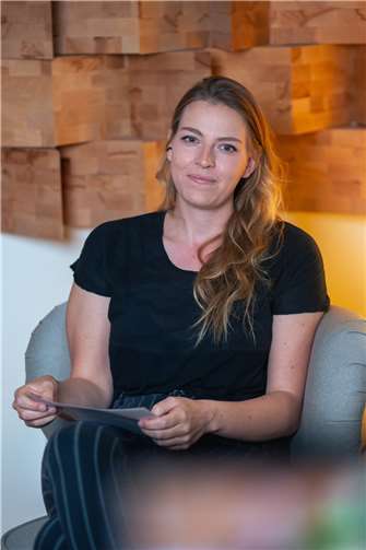 Hanne Kah ist die neue Netzwerkkoordinatorin der musicRLPwomen.Foto: Niklas Quernheim