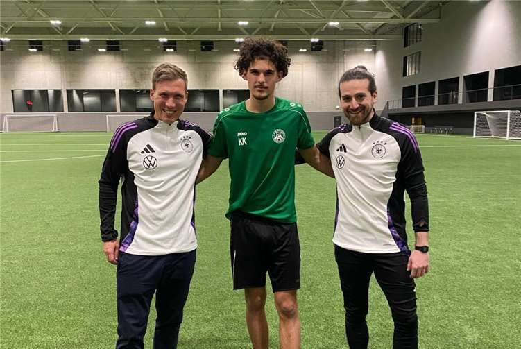 Hannes Wolf (U20-Nationaltrainer) und sein Co-Trainer Daniel Stredak waren auch in Frankfurt und diskutierten und trainierten mit den Teilnehmern. Foto: privat