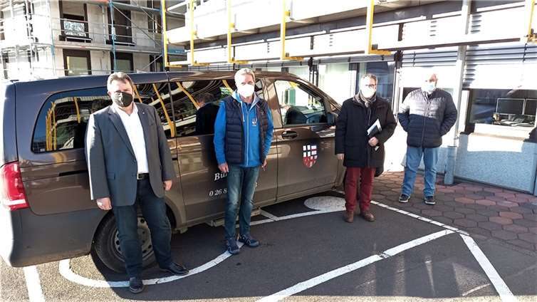 Hans-Dieter Spohr (2.v.re.) verschaffte sich Einblick in die Abläufe der Bürgerbus-Organisation in der Verbandsgemeinde Asbach.Foto: privat