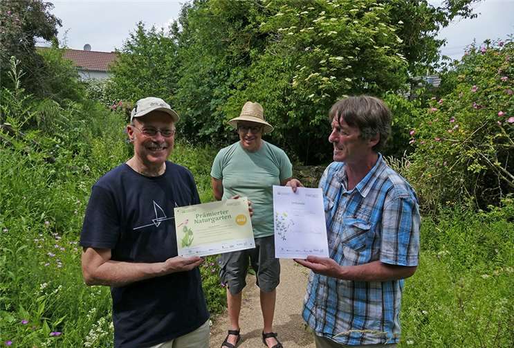 Hans-Georg Levin (Team AK Naturnaher Schaugarten), Dr. Jürgen Schneider (NaturGarten e.V., Regiogruppe Osnabrücker Land), Bernd Assenmacher (Wissenschaftsladen Bonn).Fotos: privat