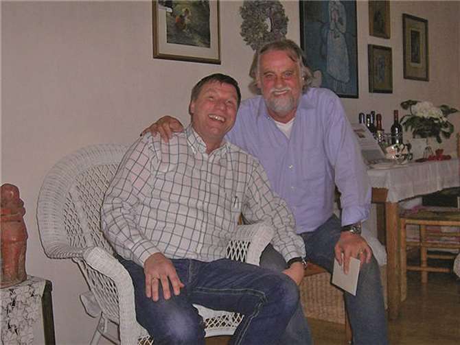 Hans-Goerg Ziesemer (r.) bei seiner Überraschungsparty.
