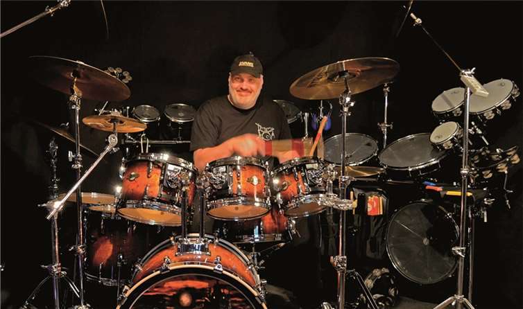 Hans Jörg Schmitz lässt die Sticks nicht ruhen.privat