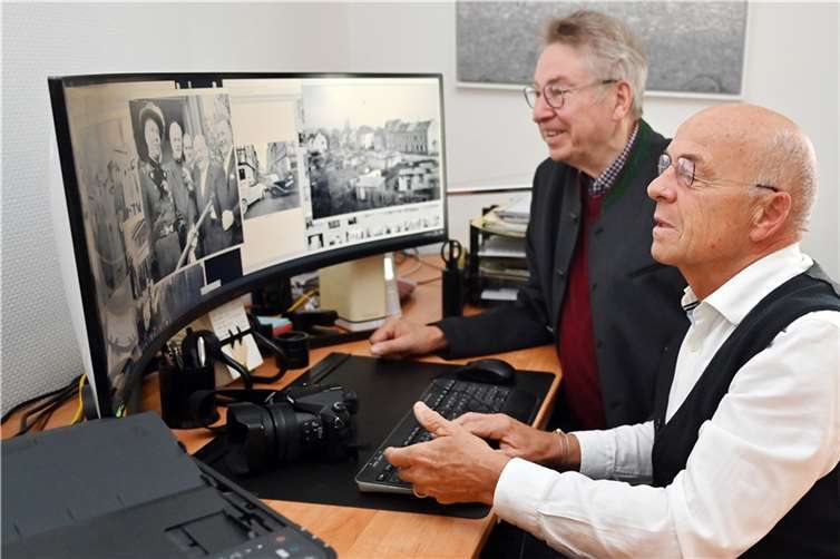 Hans-Jürgen Vollrath und Werner Schüller stellen den neuen Bildband zusammen.  Foto: privat