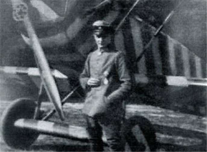 Hans Kirschstein vor seiner Fokker D VII.Verein für Geschichte und Kunst des Mittelrheins