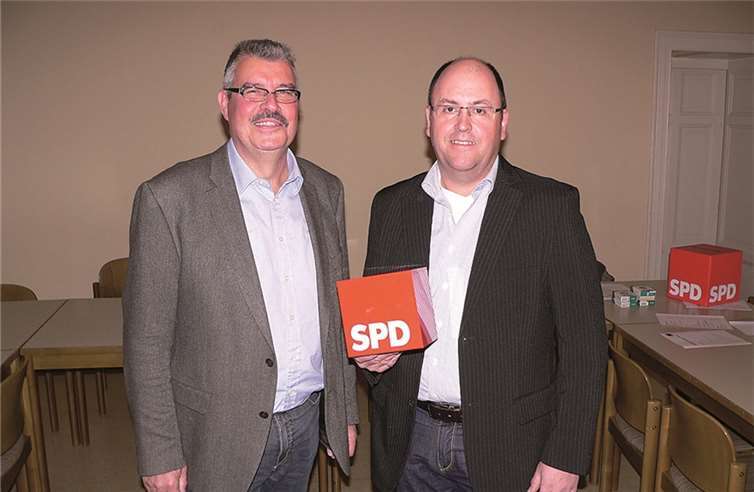 Hans Peter Ammel, Spitzenkandidat der Mendiger SPD, und Ortsvereinsvorsitzende Ralf Kraut.