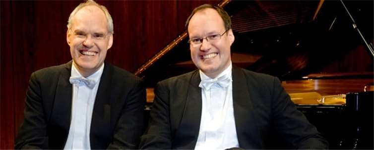 Hans-Peter und Volker Stenzl zählen zu den besten Klavierduos der internationalen Musikszene. privat