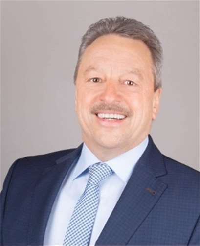 Breithausen und Robenek gehen in die Stichwahl Hans-Werner Breithausen (SPD). Fotos: privat