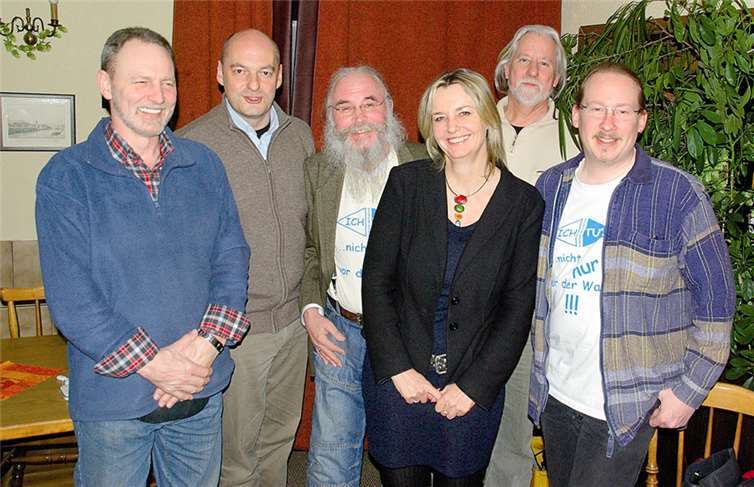 Harald Jansen (Vorsitzender der Jenny Marx Gesellschaft), Ralph T. Niemeyer, Jürgen O. Stange, Kathrin Senger-Schäfer, Horst Mahncke (Verbandsgemeinderat Maifeld) und A. Patrick Simmer (v.li.).Privat