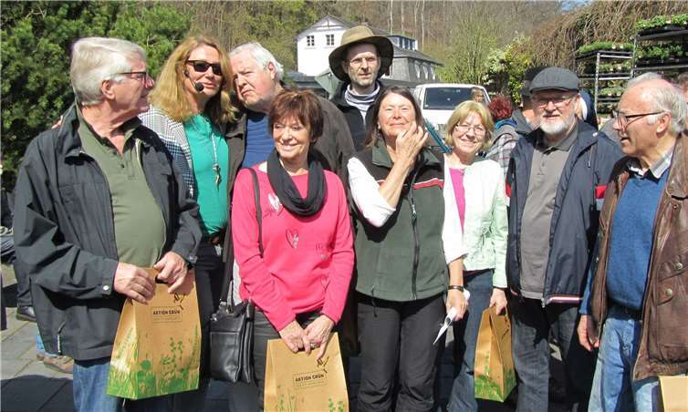 Harald Schommer, Heike Boomgarden, Rolf Weiler, Brigitte Schommer, Guido Weiler, Umweltministerin Ulrike Höfken, Trudel Schommer, Erwin Unger und Werner Hündgen. Foto: privat