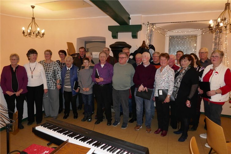 Harmonische Gemeinschaft beim Adventsfest in Bruttig-Fankel. Foto: Kirchenchor St. Margaretha
