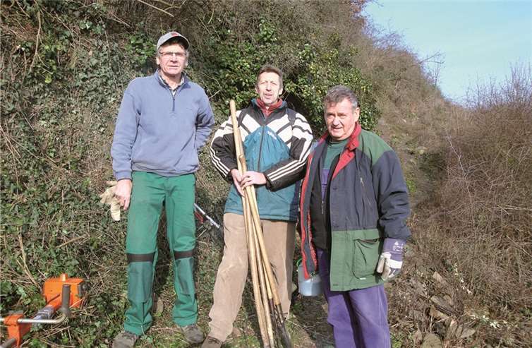 Harry Visseyrias wurde als neues Teammitglied von Dieter Möhring (l.) und Gerd Ackermann (r.) herzlich begrüßt. privat