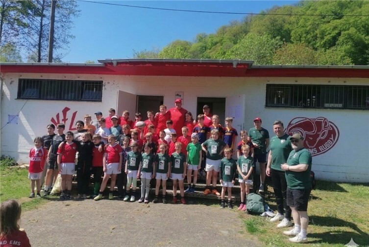 Hart, aber fair - Die Rugby-Familie RLP feiert einen perfekten Turniertag auf der Wiesbach