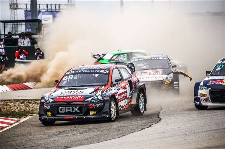 Harte Kämpfe auf Kies und Asphalt. Rallycross gilt als echter Kontaktsport.Foto: World / Red Bull Content Pool