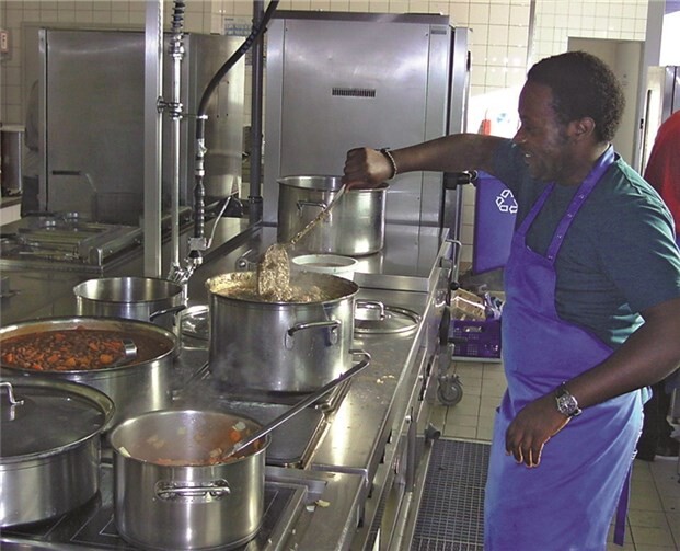 Harte Küchenarbeit.