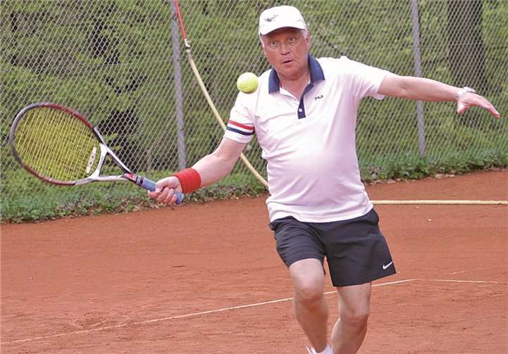 Hartmut Bartels (Flammersfeld) verstärkt das Herren 55 Team in der Verbandsliga.Dietrich Rockenfeller/TC Steimel