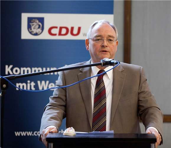 Hartmut Beckschäfer soll für die Nachfolge von Theo Hüffel als Bürgermeister der Gemeinde Wachtberg kandidieren, das wünscht sich der Wachtberger CDU-Vorstand. Fotos: VJ