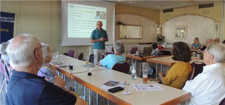Hartmut Lenz zeigt in seiner Präsentation die unterschiedlichsten Methoden. Foto: privat