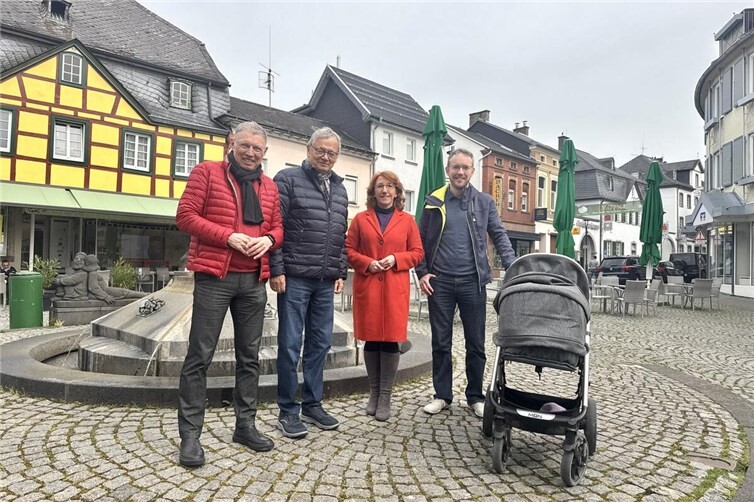 Hartmut Tann, Hans-Dietrich Laubmann, Susanne Müller MdL und Dr. Richard Figura (v.l.n.r.)