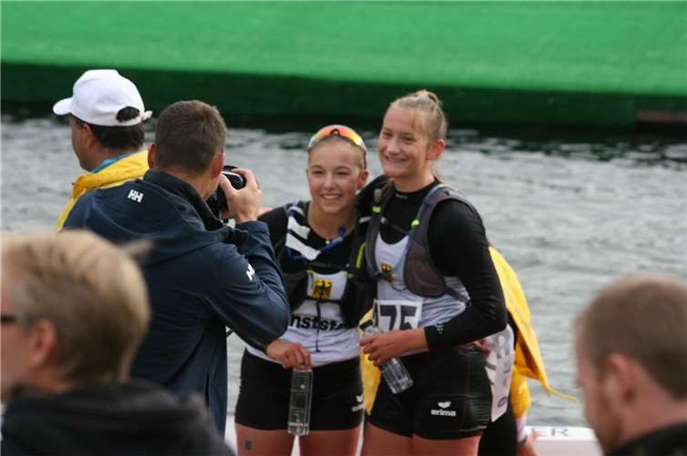 Hatten allen Grund zum Lachen: Jil Rübel und Caroline Fink.Foto: privat