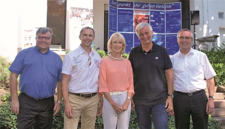 Hatten viel Interessantes und auch Neues im Gepäck (v. l.): Michael Mahlert, Präsident des Turnverbands Mittelrhein, Harald Stephan, Regisseur der „Gymmotion“, Bürgermeisterin Marie-Theres Hammes-Rosenstein, Reiner Meutsch von der Stiftung „Fly & Help“ und Günter Kern, Staatssekretär im Ministerium des Innern, für Sport und Infrastruktur. US