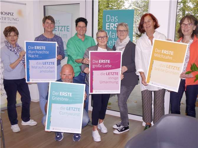 Haupt- und Ehrenamtliche des Hospiz-Vereins Rhein-Ahr stellten sich zum Welthospiztag den Fragen von Bürgern. Foto: