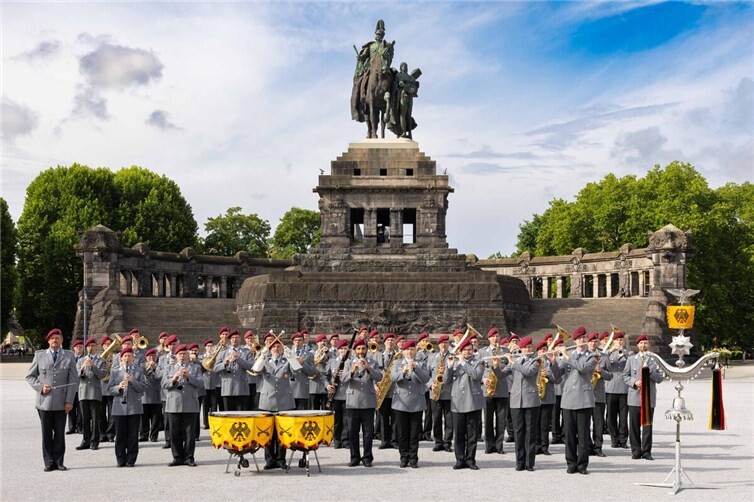 Heeresmusikkorps Koblenz am deutschen Eck