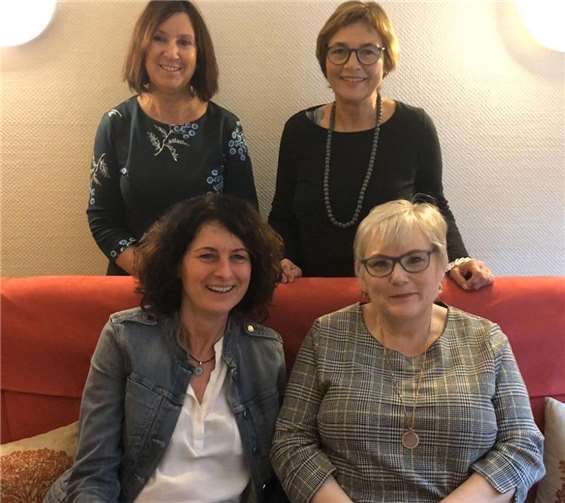 Heike Adam und Karin Vilz freuen sich auf die kommenden Trauercafes. Oben von links: Cornelia Klein-Orth und Marina Steffens, unten von links: Heike Adam und Karin Vilz. Foto: privat