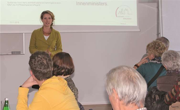 Heike Raab informierte über die Aufgaben des Ministeriums.