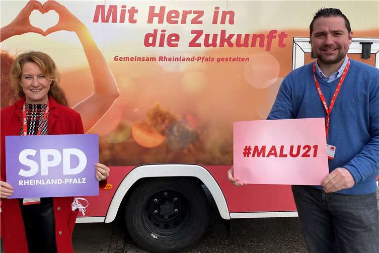 Heike Raab ist Direktkandidatin für den Wahlkreis 15, der dem Landkreis Cochem-Zell entspricht. Im September wählte die Kreis-SPD sie zur A-Kandidatin. Sie geht erneut gemeinsam mit ihrem B-Kandidaten Benedikt Oster ins Rennen um das Direktmandat.Foto: SPD