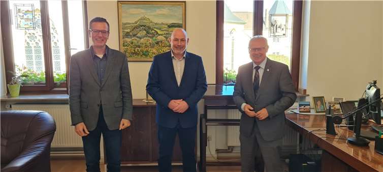 Heiko Hastrich, Pfarrer Armin Sturm und Lahnsteins OB Peter Labonte. Foto: Stadtverwaltung Lahnstein