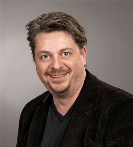 Heiko Kipfelsberger (CDU), Beigeordneter in Rheinbreitbach, wird die Geschwindigkeitsmessanlage ehrenamtlich betreuen. Foto: Vreativ Pictuer - Heinz WernerLamberz