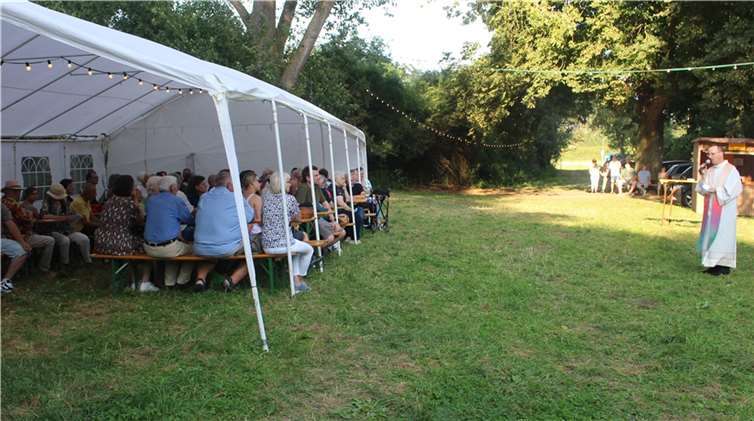 Heilige Messe auf der Leggewies mit Pfarrer Andreas Kern. Foto: privat