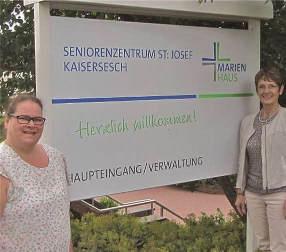 Heimleiterin Ute Dany (rechts) und Pflegedienstleiterin Elke Münch (links) heißen Bewohner und Gäste herzlich willkommen im Seniorenzentrum St. Josef in Kaisersesch. privat