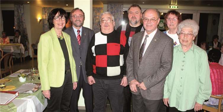 Heinrich Richarz wird mit seinen bewährten Vorstandkollegen weitere vier Jahre den Ortsverband leiten. DL