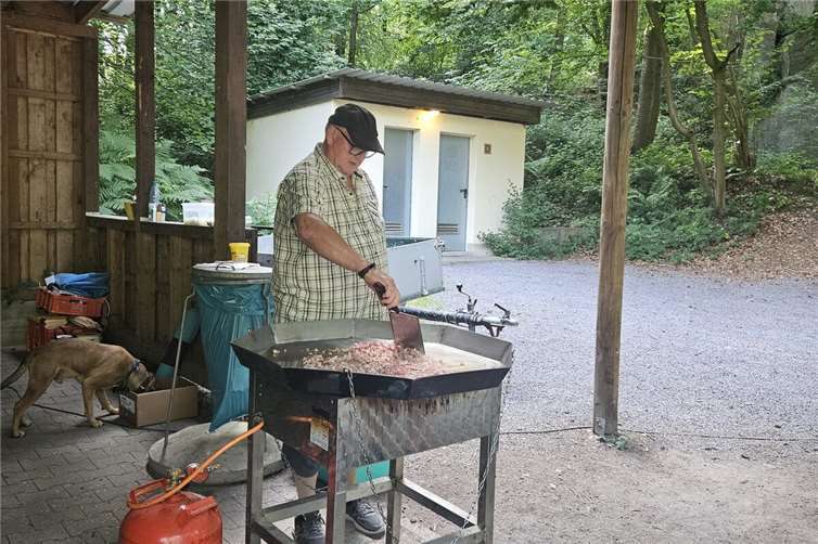 Heinz Broy sorgte für das leibliche Wohl.