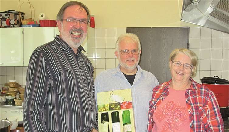 Heinz Gartner bedankt sich bei Gaby und Norbert Steinmetz.privat