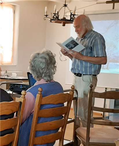 Heinz Kraus bei seinem Vortrag. Foto: Brigitte Baader