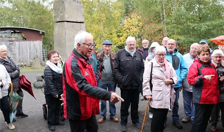 Heinz Lempertz begeisterte mit seinem Vortrag über 50 Mendiger Seniorinnen und Senioren.promendig/gunkel