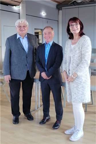 Heinz-Peter Mertens, Dr. Kögler und Susanne Hartmann-Etzkorn (v.l.).  Foto: privat