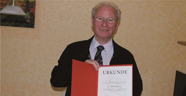 Heinz Wald wurde mit der Ehrenurkunde ausgezeichnet. privat
